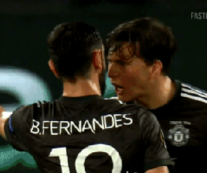 Lindelof văng tục khi bị Bruno Fernandes nhắc nhở vì bàn thua thứ 2