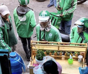 Hàng vạn shipper đổ ra đường, khốc liệt giành 200 triệu USD
