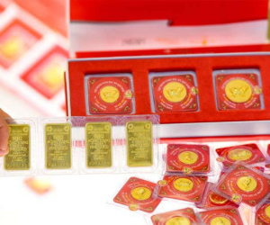 Giá vàng hôm nay 18/8: Sức mua tăng vọt, lại tăng dựng đứng