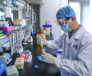Công ty dược Trung Quốc khẳng định không bán vaccine Covid-19 giá cao