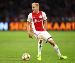 HLV Ronald Koeman nhắm 'trò cưng' ở tuyển Hà Lan cho Barcelona