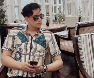 Đang yên đang lành, Việt Anh bất ngờ đăng đàn ẩn ý: 'Khi mặn nồng thì bao nhiêu lời yêu thương, khi dừng lại là phang nhau như con thù'
