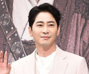 Tình tiết mới trong vụ nam tài tử Kang Ji Hwan cưỡng dâm 2 nữ đồng nghiệp được tung ra, dư luận đảo chiều 180 độ