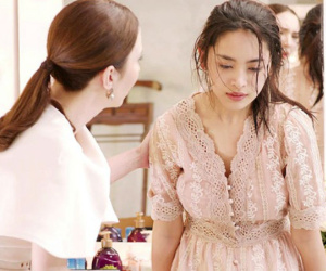 Đến gặp chồng giám đốc, vợ cười với cô nhân viên trẻ đẹp: 'Đừng mơ giấc mơ hạnh phúc dưới mái nhà của người khác' khiến cô nàng run rẩy đánh rơi tung tóe hộp cơm trưa