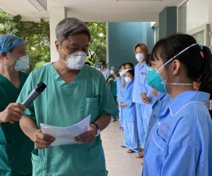 Thứ trưởng Bộ Y tế Nguyễn Trường Sơn rời Đà Nẵng sau 3 tuần thường trực ở tâm dịch