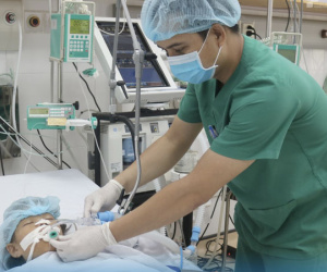 Rơi xuống sông khi theo ông nội câu cá, cháu trai chết đuối, cháu gái 9 tuổi nguy kịch