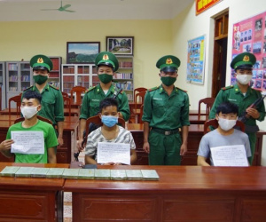 4 đối tượng người Lào băng rừng, vận chuyển 10 bánh heroin vào Việt Nam tiêu thụ