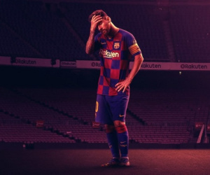 Cú 'đâm sau lưng' khiến Messi nổi đóa dứt tình Barca