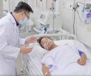 Người đàn ông bị rắn hổ mang chúa cắn đang nguy kịch