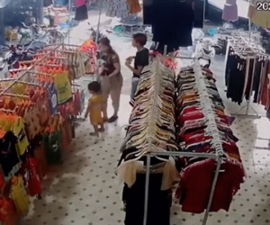Chủ cửa hàng quần áo hốt hoảng khi biết từng đón tiếp nữ nghi phạm cùng bé trai 2 tuổi: 'Người đó ngang nhiên mua sắm như 1 gia đình'
