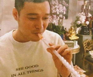 Bị Liên Bỉnh Phát đặt nghi vấn hút shisha vì đăng ảnh khói mờ lên Instagram, Quang Vinh nói gì?