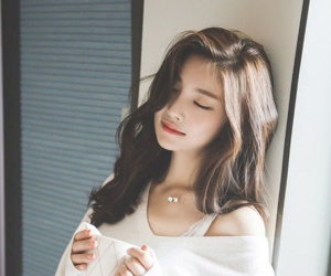 Nửa đêm đi công tác về, vợ bủn rủn thấy đôi giày cao gót lạ ở cửa nhưng sự việc đỉnh điểm ngay sau đó hóa giải tất cả