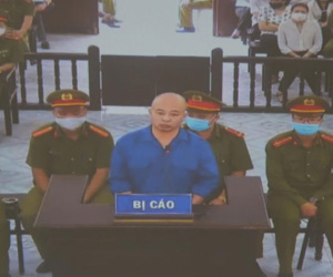 Vợ chồng Đường 'Nhuệ' tiếp tục hầu tòa vì đánh phụ xe khách gây thương tích 14%