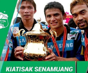 Trước lũ trẻ 'mất cả thanh xuân để trụ hạng' là đội quân làm chao đảo V.League của bầu Đức