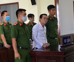 20 năm tù cho người chú ruột hiếp dâm bé gái 10 tuổi