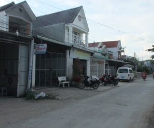 Công an đang truy bắt 2 kẻ trộm 1,4 tỉ đồng của tiểu thương bán thịt heo