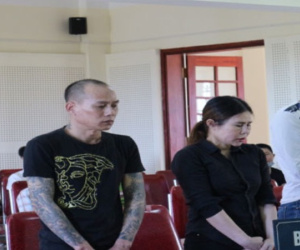 'Thánh ăn chực' Trường Con cùng người tình lĩnh án