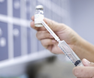 Chuyên gia Hong Kong: Vaccine Covid-19 có thể không còn bảo vệ được con người sau vài tháng