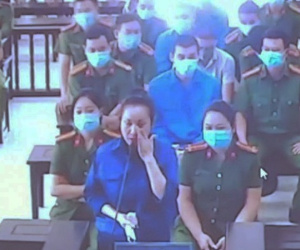Vợ giang hồ Đường 'Nhuệ' bật khóc tại tòa