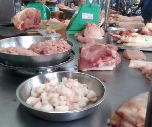 Thịt heo sỉ 100.000 đồng/kg, bà nội trợ vẫn phải mua lẻ gần 200.000 đồng/kg
