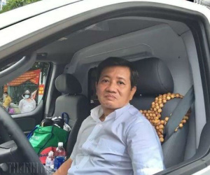 Ông Đoàn Ngọc Hải mua xe cứu thương, tự cầm lái chở bệnh nhân nghèo về quê miễn phí