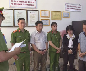 Bắt tạm giam 4 cán bộ ngân hàng gây thoát thoát hàng chục tỉ đồng