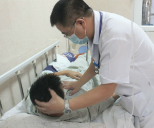 Ăn tiết canh lợn, nam thanh niên Hà Nội nguy kịch vì nhiễm liên cầu