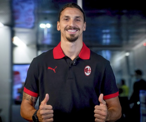 Ibrahimovic gia hạn hợp đồng với AC Milan ở tuổi 38