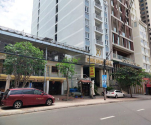 Làn sóng rao bán khách sạn