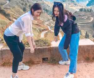 Hai cô gái rủ nhau phượt Hà Giang: Trải nghiệm mạo hiểm và loạt ảnh "khó đỡ" trên từng cây số