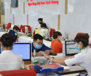 Tiền vẫn vào ngân hàng dù lãi suất thấp