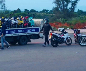 Công an vây bắt hơn 40 thanh, thiếu niên đua xe trái phép