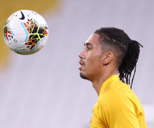 Roma đột phá chuyển nhượng lấy Chris Smalling