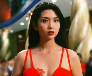 Cuộc sống hiện tại của 'minh tinh được khao khát nhất Hong Kong'