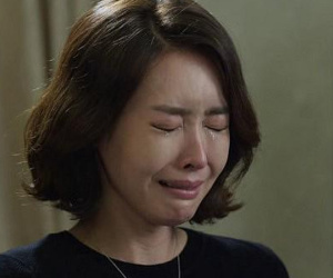 Gặp lại chồng cũ sau 2 năm ly hôn, quả đầu trọc lóc của anh khiến chị vợ bật khóc nức nở, nhất quyết đòi nối lại tình xưa