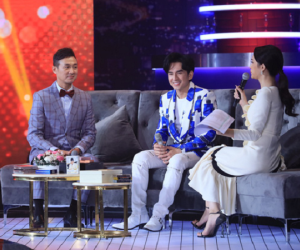 Đan Trường gây sốc khi tiết lộ fan cuồng từng kéo vali đến nhà đòi làm vợ, Hương Giang thừa nhận từng để tóc 2 mái huyền thoại