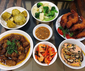 Vợ chẳng bao giờ vào bếp bỗng chuẩn bị mâm cơm thịnh soạn, anh chồng rụng rời khi biết lý do phía sau sự chu đáo này