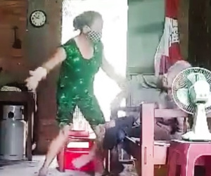 Con gái bạo hành mẹ ruột ở Long An: Do không được chia tài sản