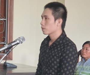 Lãnh 15 năm tù do giết vợ rồi tự sát bất thành