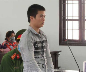 Đi tìm bạn gái bất ngờ bị đánh, nam thanh niên rút dao bấm đâm chết người
