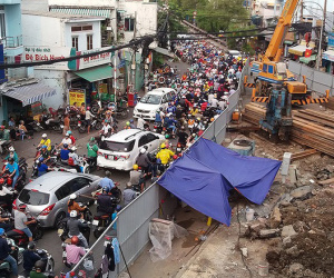 Lô cốt ở đường Phạm Thế Hiển, bao giờ mới xong?