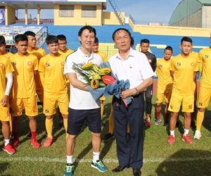 Bầu Đệ giải thích về văn bản 'can thiệp HLV' của CLB Thanh Hóa