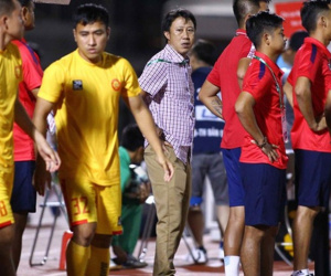 CLB Thanh Hóa 'khóa tay' HLV trưởng bằng công văn kì lạ
