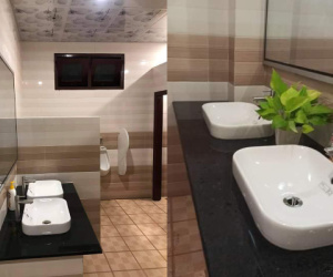 Trường học cải tạo WC đẹp như khách sạn 5 sao, dàn nam sinh đua nhau kéo đến check-in nườm nượp