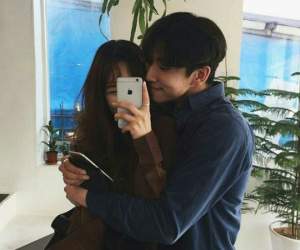 Phát hiện bị 'trùng người yêu' khi lướt mạng xã hội, lúc truy hỏi thì nhận câu trả lời sét đánh, chàng trai có cách giải quyết 'cực gắt' với câu chốt đỉnh cao
