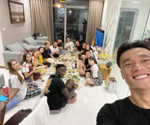 Bức ảnh tiết lộ Dũng 'gôn' và bạn gái 2k đã hẹn hò từ lâu, còn dẫn ra mắt hội bạn cực thoải mái