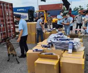 Phát hiện lô thuốc lá 555 giả cả triệu bao, trị giá hơn 30 tỉ đồng