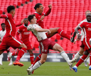 Khai mạc giải Ngoại hạng Anh: Liverpool đại chiến tân binh Leeds United