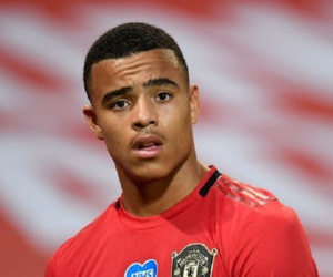 MU đau đầu, Mason Greenwood lộ thêm bê bối hít bóng cười