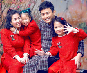 Đời thực viên mãn của 'người tình màn ảnh' Hồng Diễm: Vợ vừa tâm lý vừa giàu có, con cái thông minh ngoan ngoãn